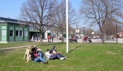 Rastvakter på skolgården